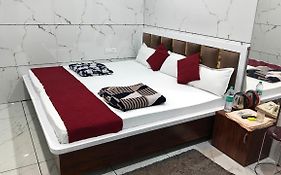 Hotel Divya Darshan